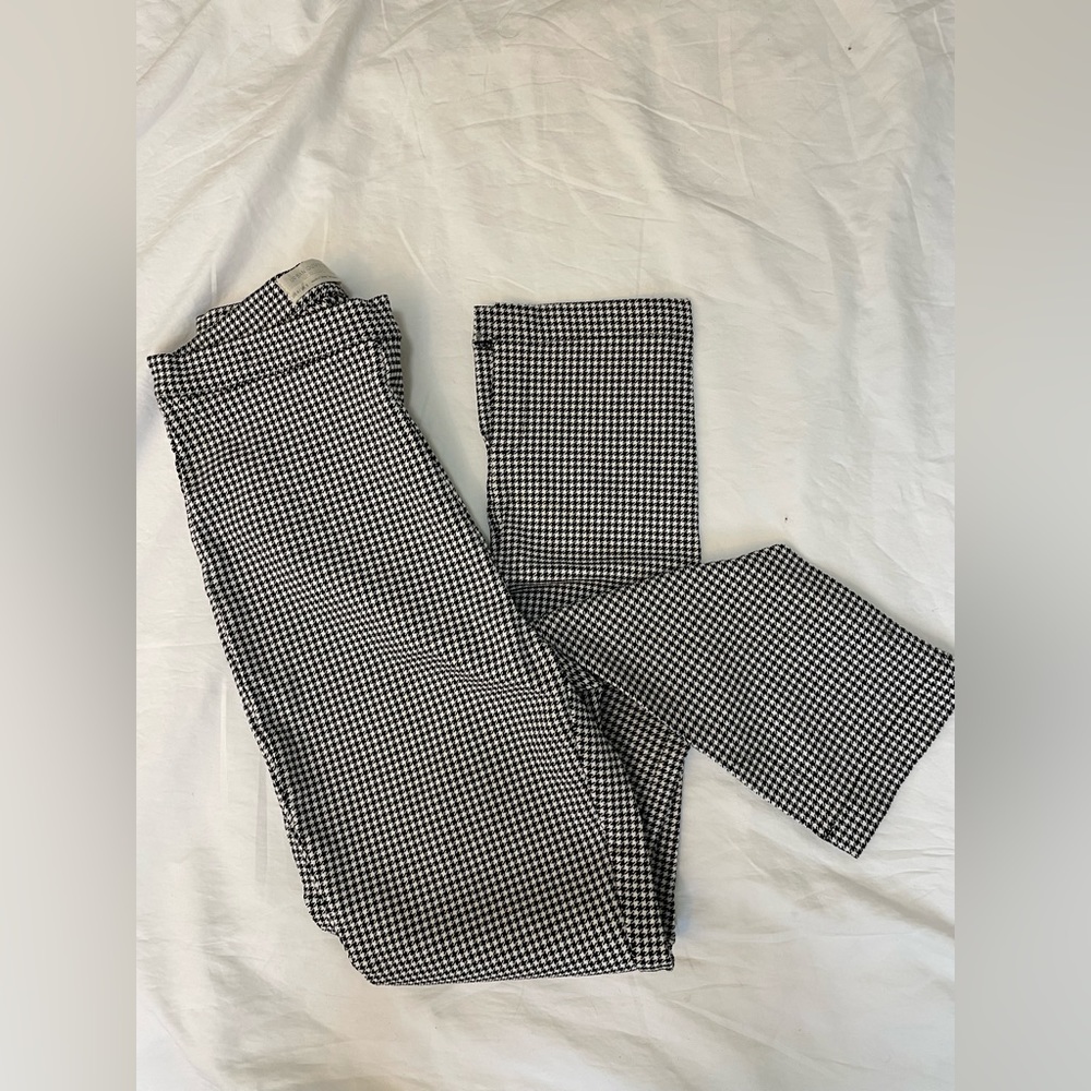 Urban Outfitters Size 4 Stretch Check pants.